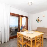 Apartamento Appartamento Vista Mare 03 *