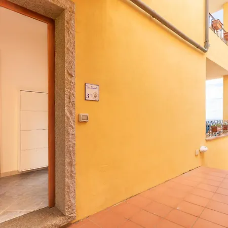 Con Piscina 03 شقة *